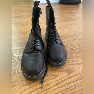 Dr. Martens Women’s Size 8